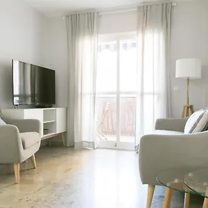 https://apartamento-mlaga-velzquez.es-andalucia.com