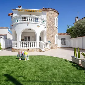 https://villa-de-luxe-avec-piscine-wehostyou.catalonia-hotels.com